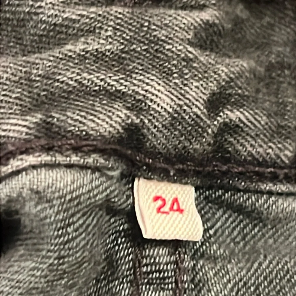 Levi’s High Rise Raw Hem Denim Mini Skirt Black 24